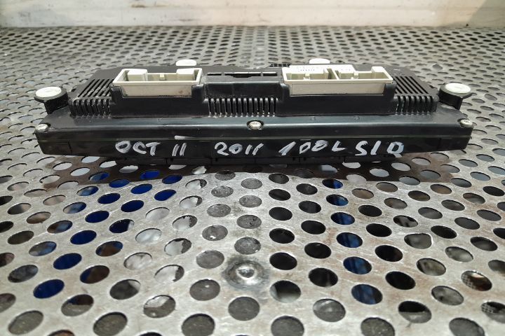 Comanda AC 3T0907044BK 3T0907044BK Skoda Octavia a 2-a generatie (fac