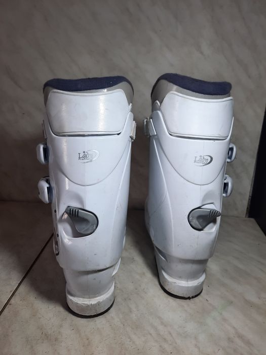 Clapari ski schi Dalbello mondo 24 corespunde mărimii 37