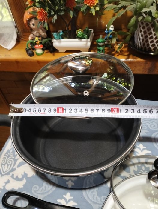 Новая посуда: кастрюля, черпак