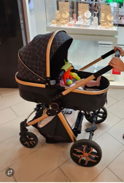 Cărucior 3 în 1 foarte putin folosit