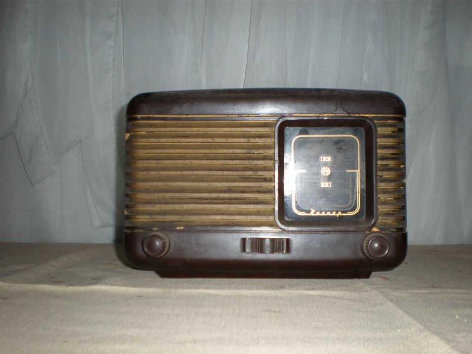 Колекция Радиоапарати: Продажба на етапи