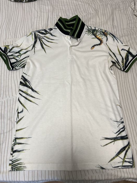 Тениска с яка