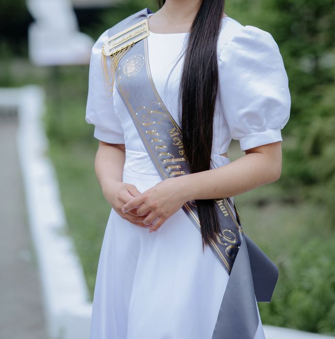 Продам красивое белое платье