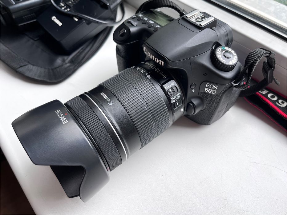 Canon 60D с объективом 18-135