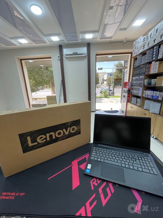 Ноутбук.  Lenovo