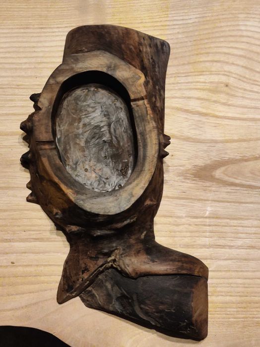 Часовници, пепелници, химикали от дърво