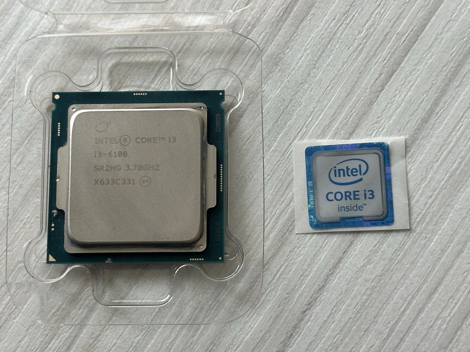 Vand procesor intel i3-6100, cu sticker!