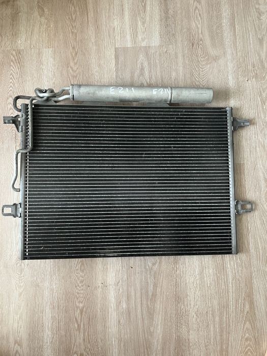 Мерседес w211  крыло переднее