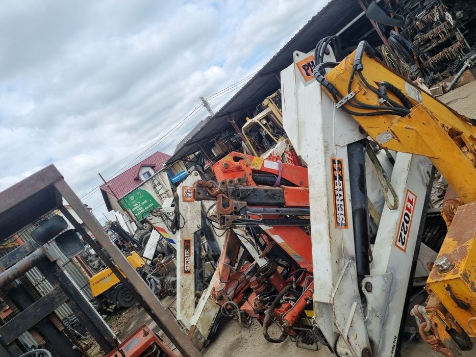 Vând macarale de diferite dimensiuni recent aduse din Italia