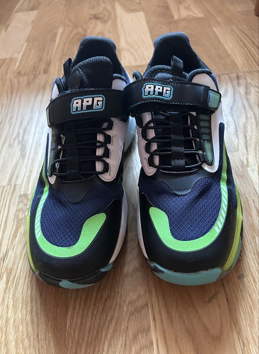 Спортни обувки-маратонки