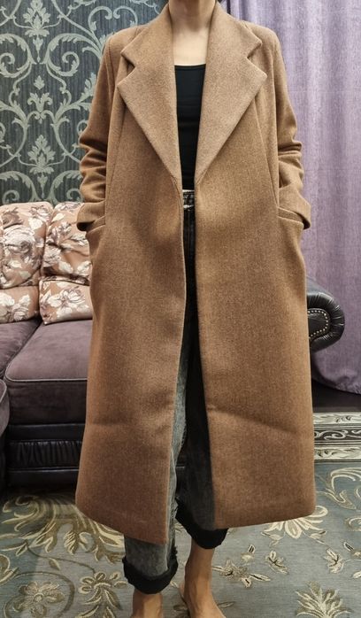 Продам пальто 2 модели в отличном состоянии