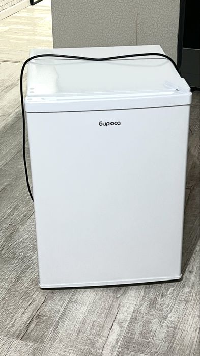 СРОЧНОПродается мини холодильник.