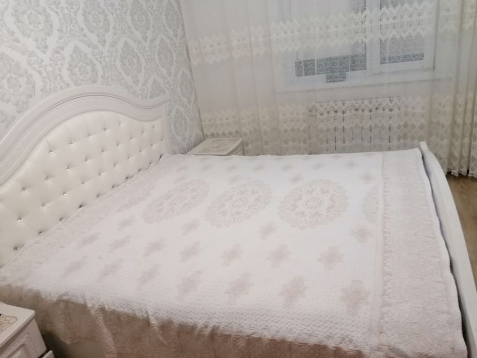 Спальный гарнитур диван стол книжка