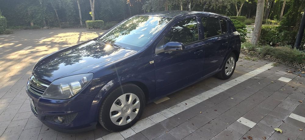OPEL Astra 2011 — imagine 3