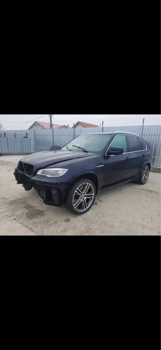 Bmw x5 m lci.  555cp