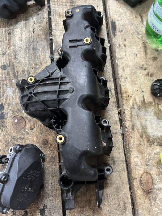 Вихрова клапа и моторче Audi A5 A6 A4 2,0tdi 03l129086 Seat Vw Skoda