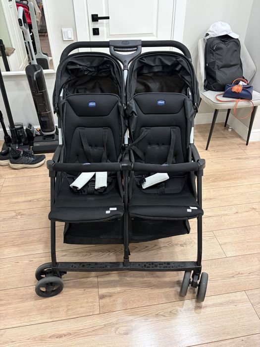 Продам коляску Chicco