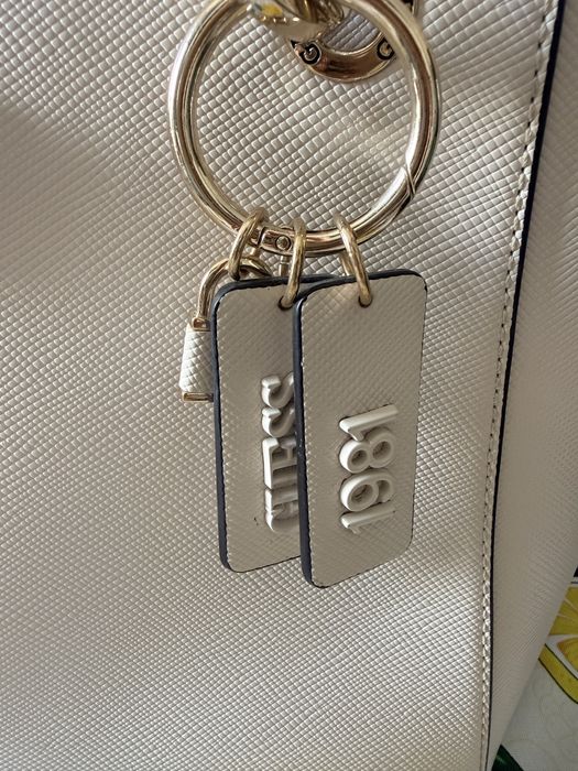 Сумка Guess новая оригинал