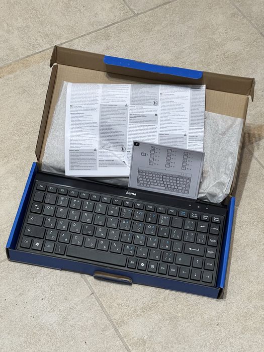 Продава се мини клавиатура Hama СПЕШНО