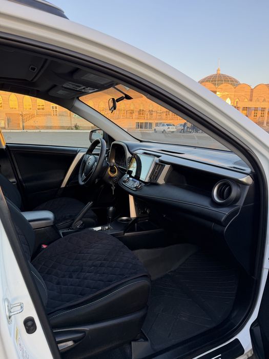 Продается Toyota Rav4