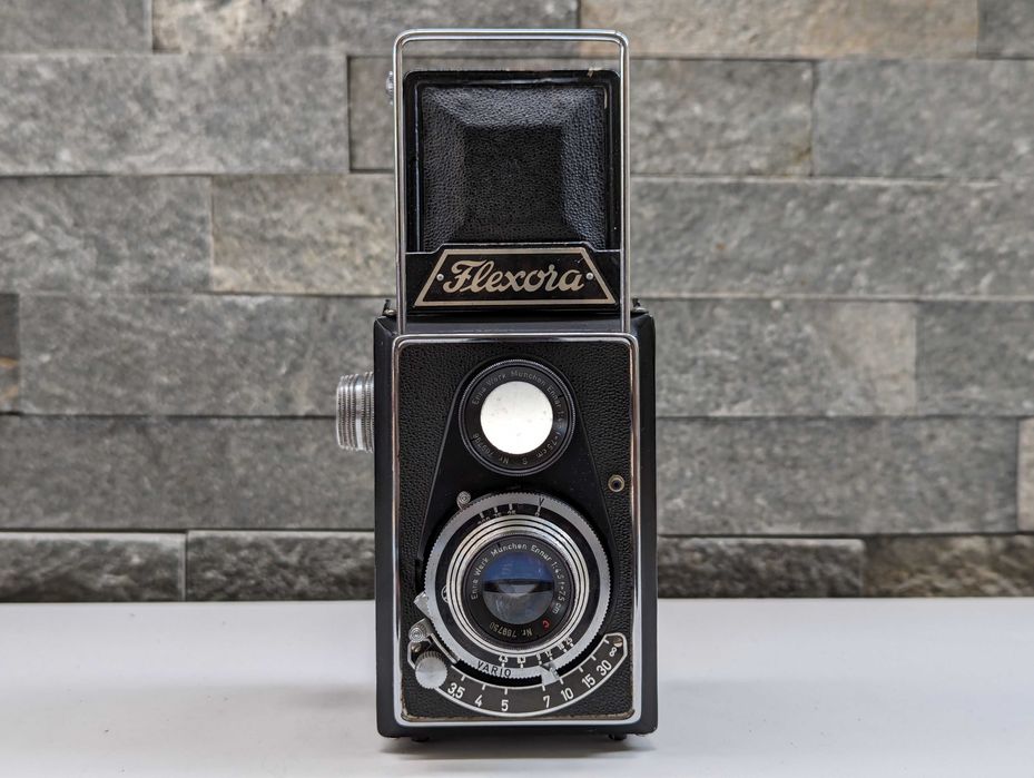 Camera foto de colecție Lipca FLEXORA TLR
