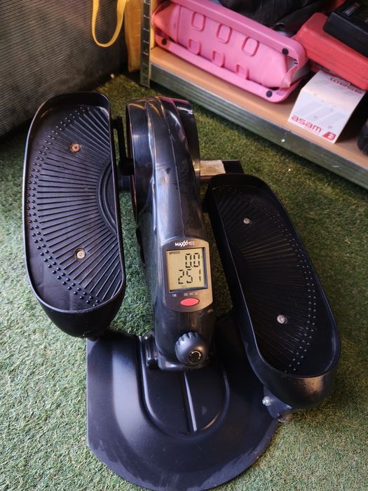 Bicicleta eliptica pentru sub birou, rezistenta magnetica reglabila