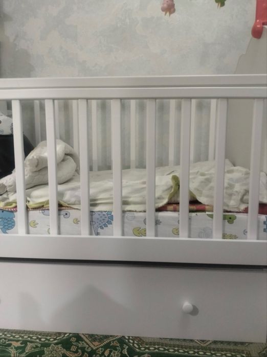 Продам детскую кроватку