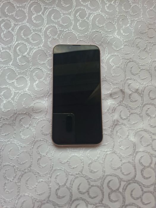Продавам Iphone 13