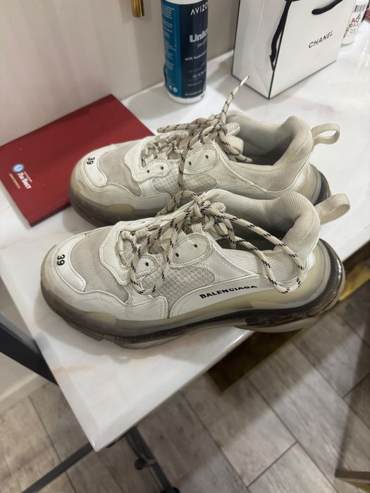 Продам кроссовки Balenciaga
