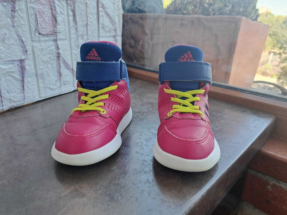 детски кецове,зимни обувки,боти,,Adidas номер24 за момиче,адидас
