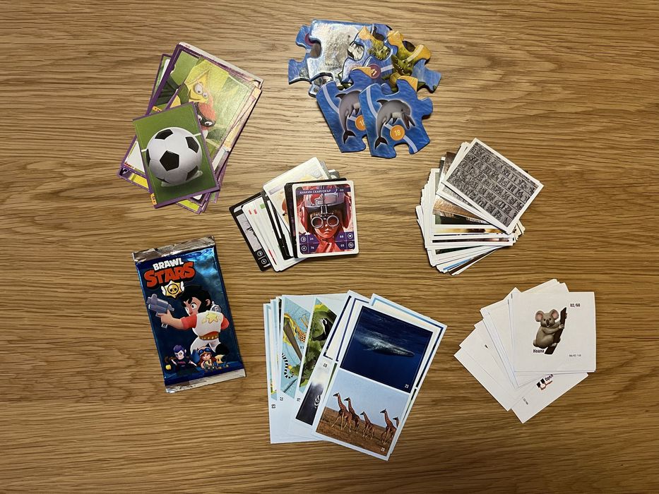 Стикери от албуми, карти, тазота - животни, рекорди и други