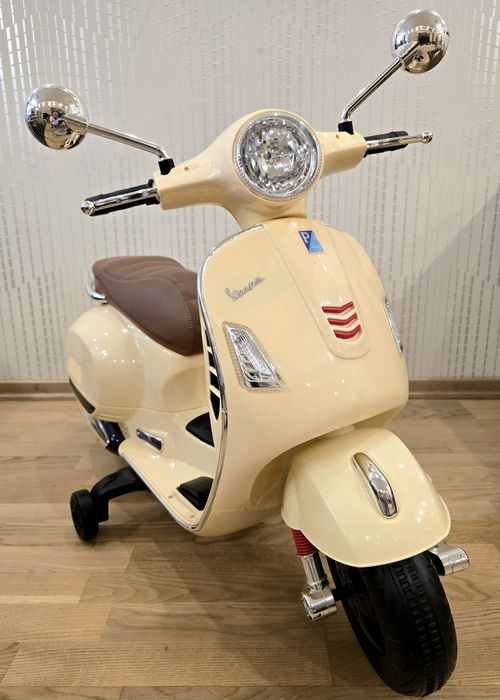 Детски скутер Vespa
