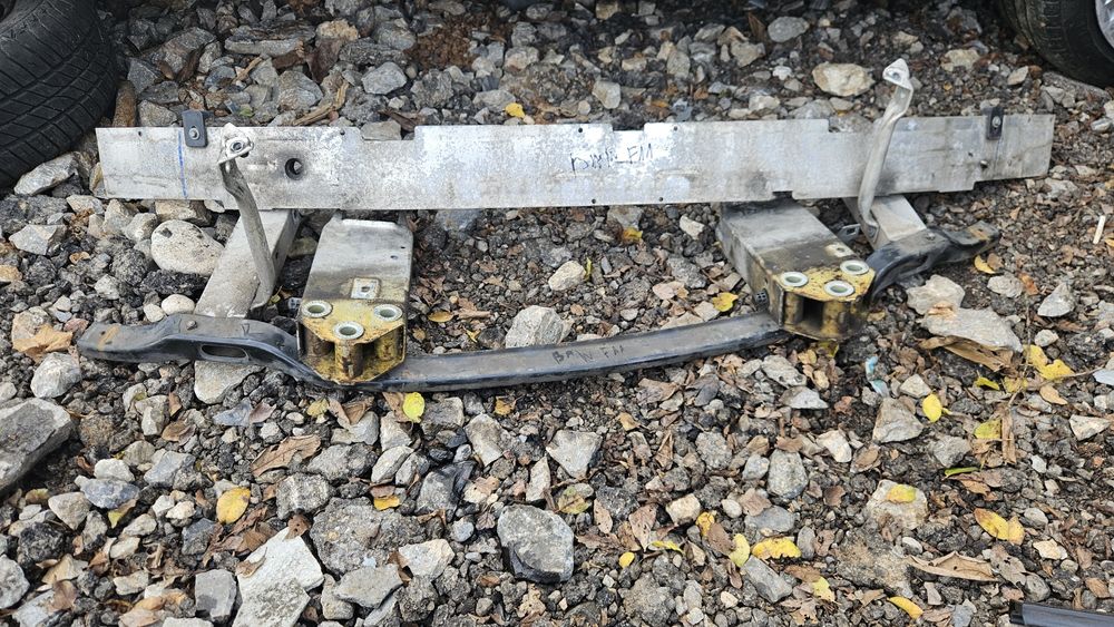 Маска/Греди/Основи за фарове/Пръскалки за фарове за BMW F10/F11