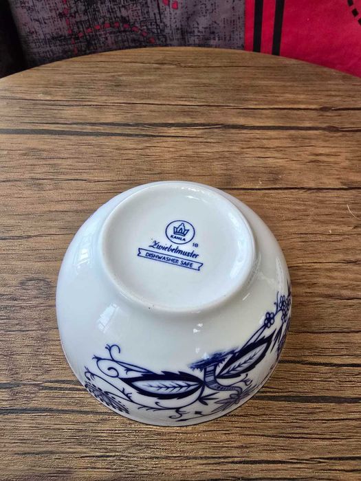 Порцеланова захарница