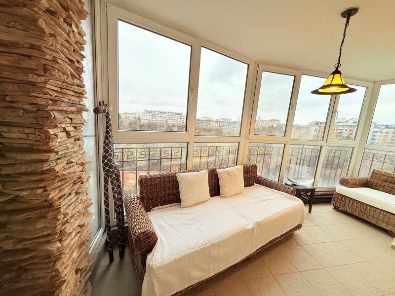 Дава се под наем Тристаен апартамент в София, Гоце Делчев - 155 кв.м за 1246.44 € - Снимка #13