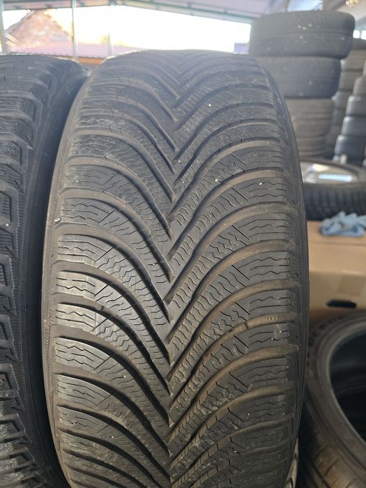 2 Броя 215/60/16 Michelin 6mm