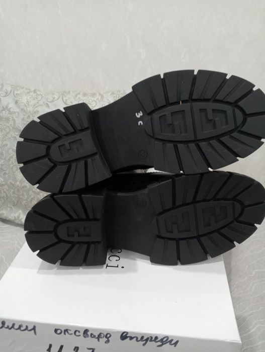 Продаю зимний ботинки