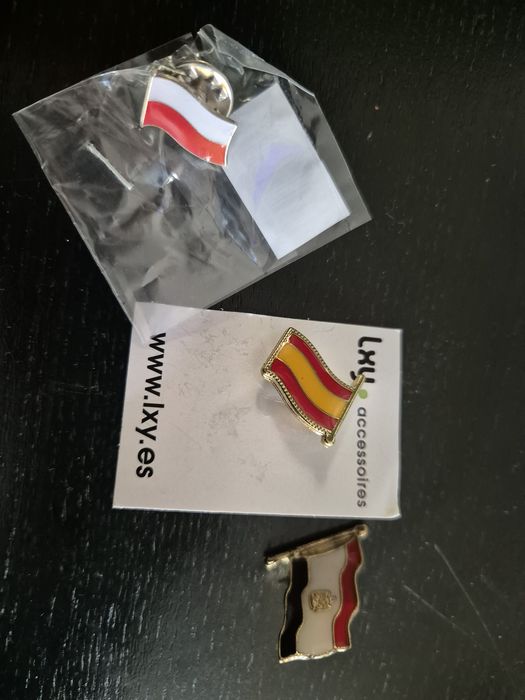 PIN uri noi, steaguri, țări proveniență: Polonia, Spania, Egipt