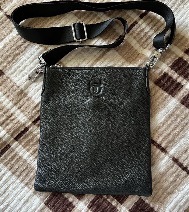 Сумка-планшет,почтальонка кожаная.