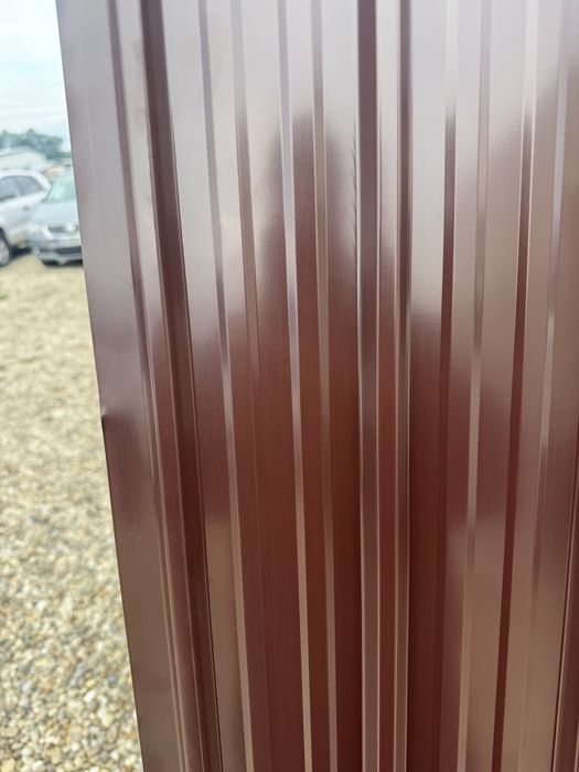 Tabla cutata colorata pentru gard si acoperis