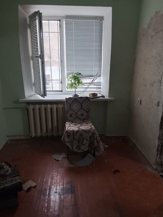 Продается теплая  2 комнатная квартира