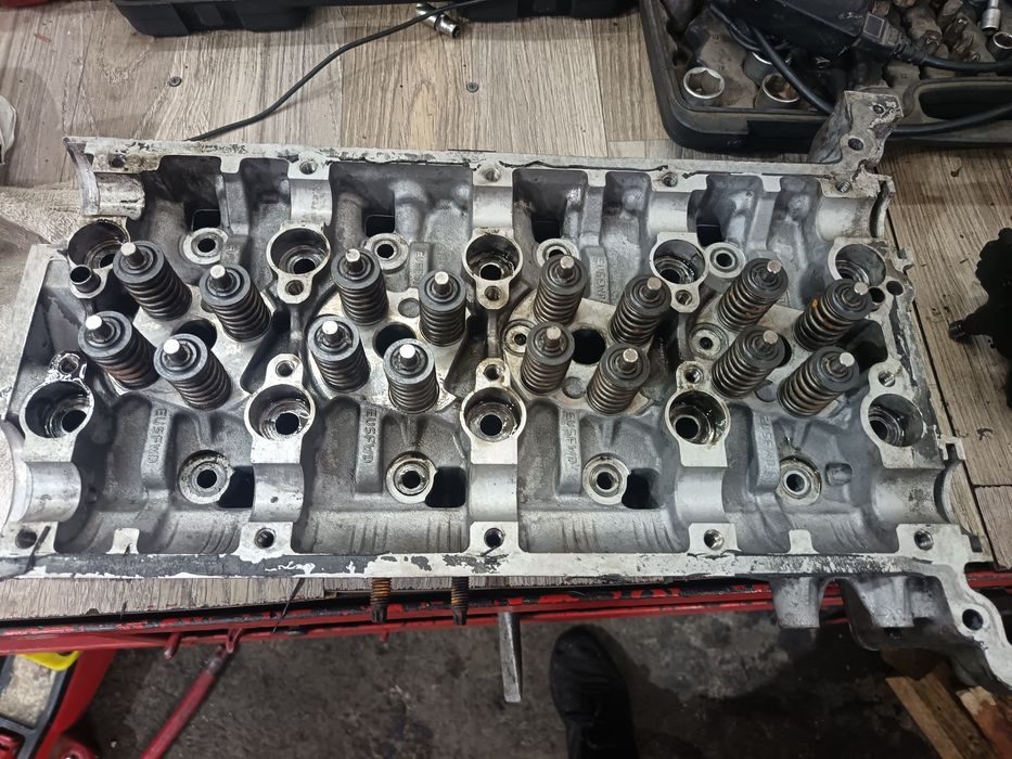 Глава за форд транзит evro 5  2.2  - 2012година  , тествана, шлайфана