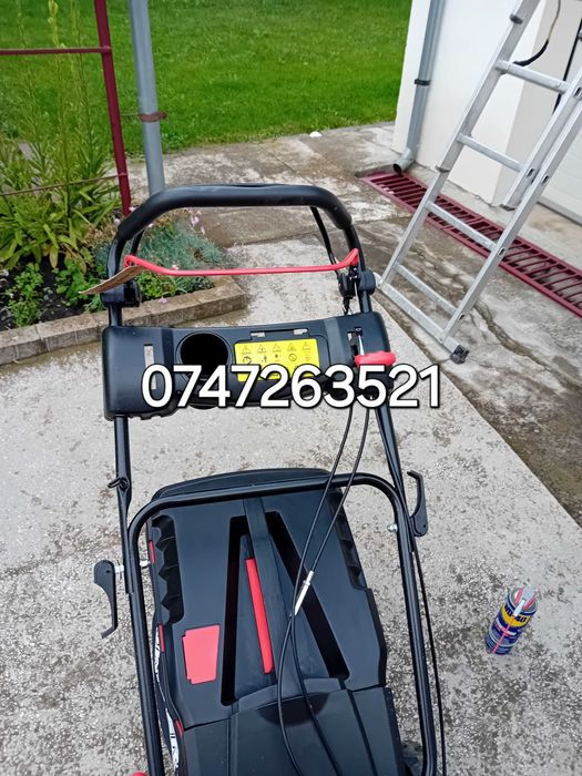 Vand masina de tuns gazon pe benzina