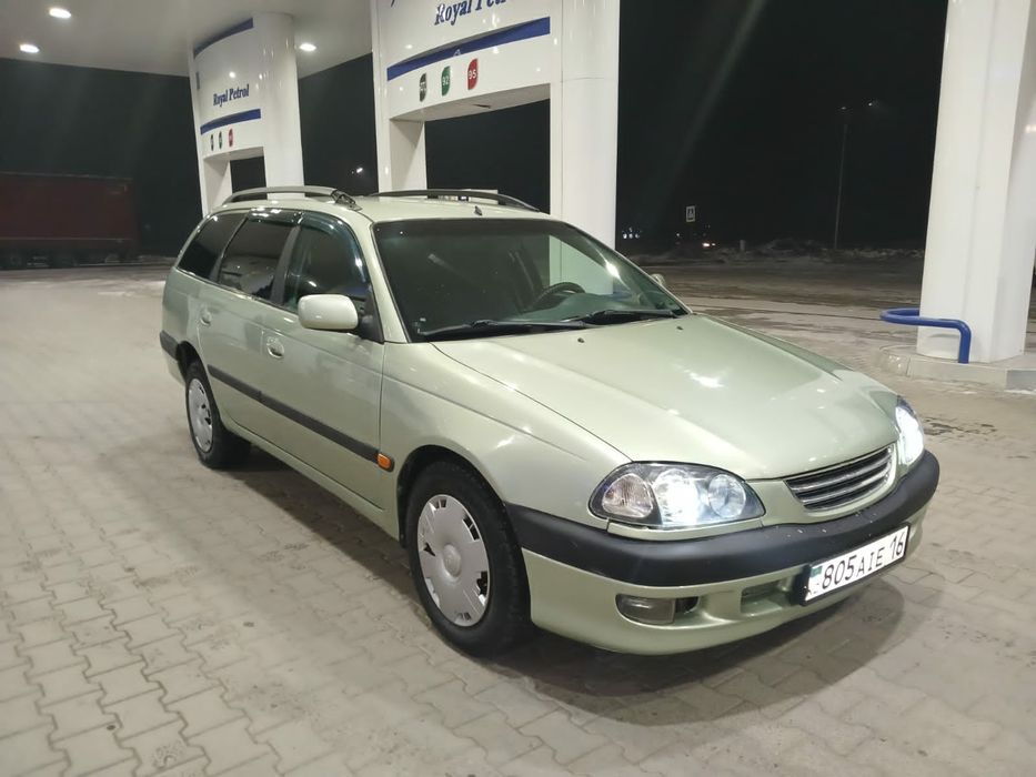 Продаю Тайота Авенсис