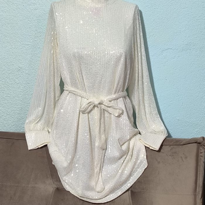 Rochie superba alba cu paiete de ocazie noua cu eticheta