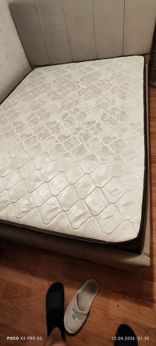 Продам матрас 140/200