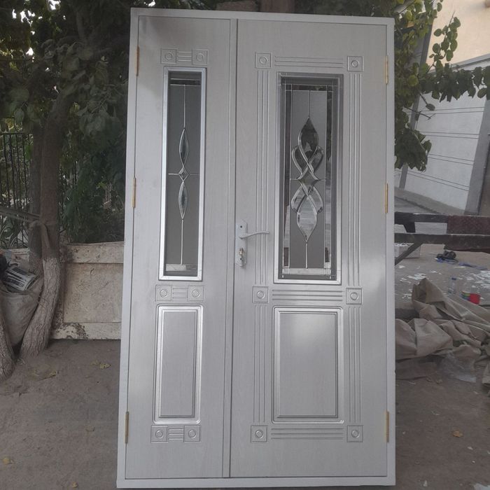 Eeshiklar qalin  o.8 lik lomiotdan qilinadi