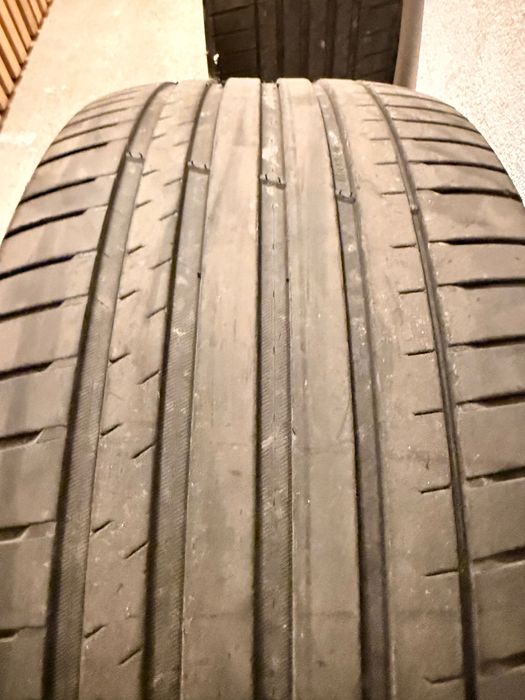 Michelin Pilot Sport 4 285/45/21