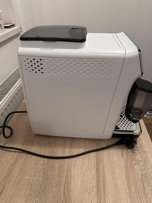 Expresor Philips latte Go