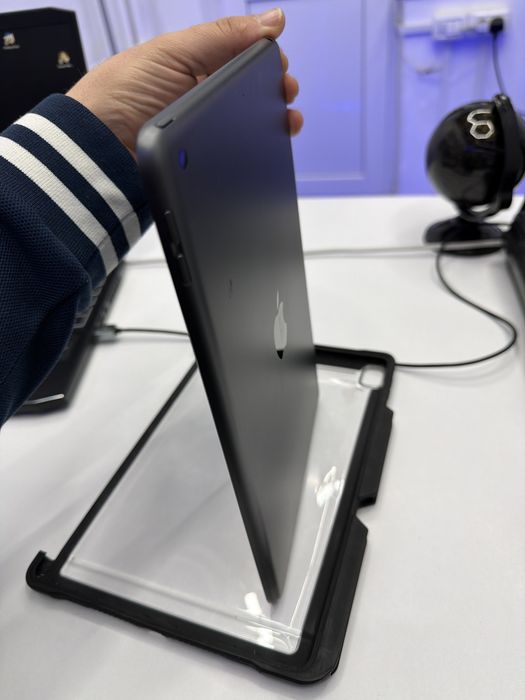 Ipad 9th gen 64Gb ca Noua cu MDM cititi descrierea